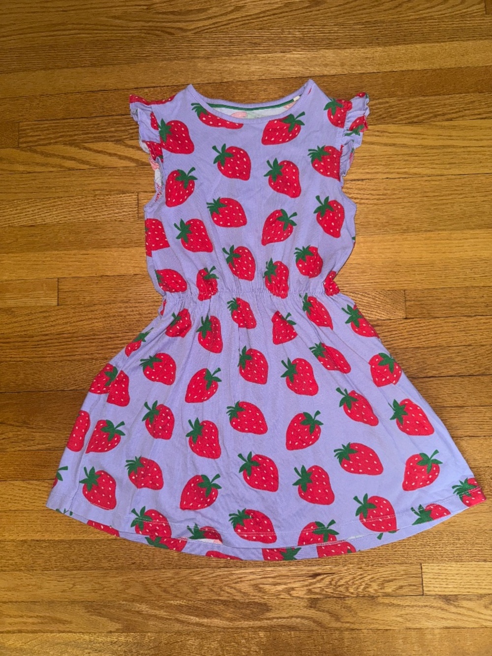 Mini Boden- Flutter sleeve strawberry dress- size 6-7